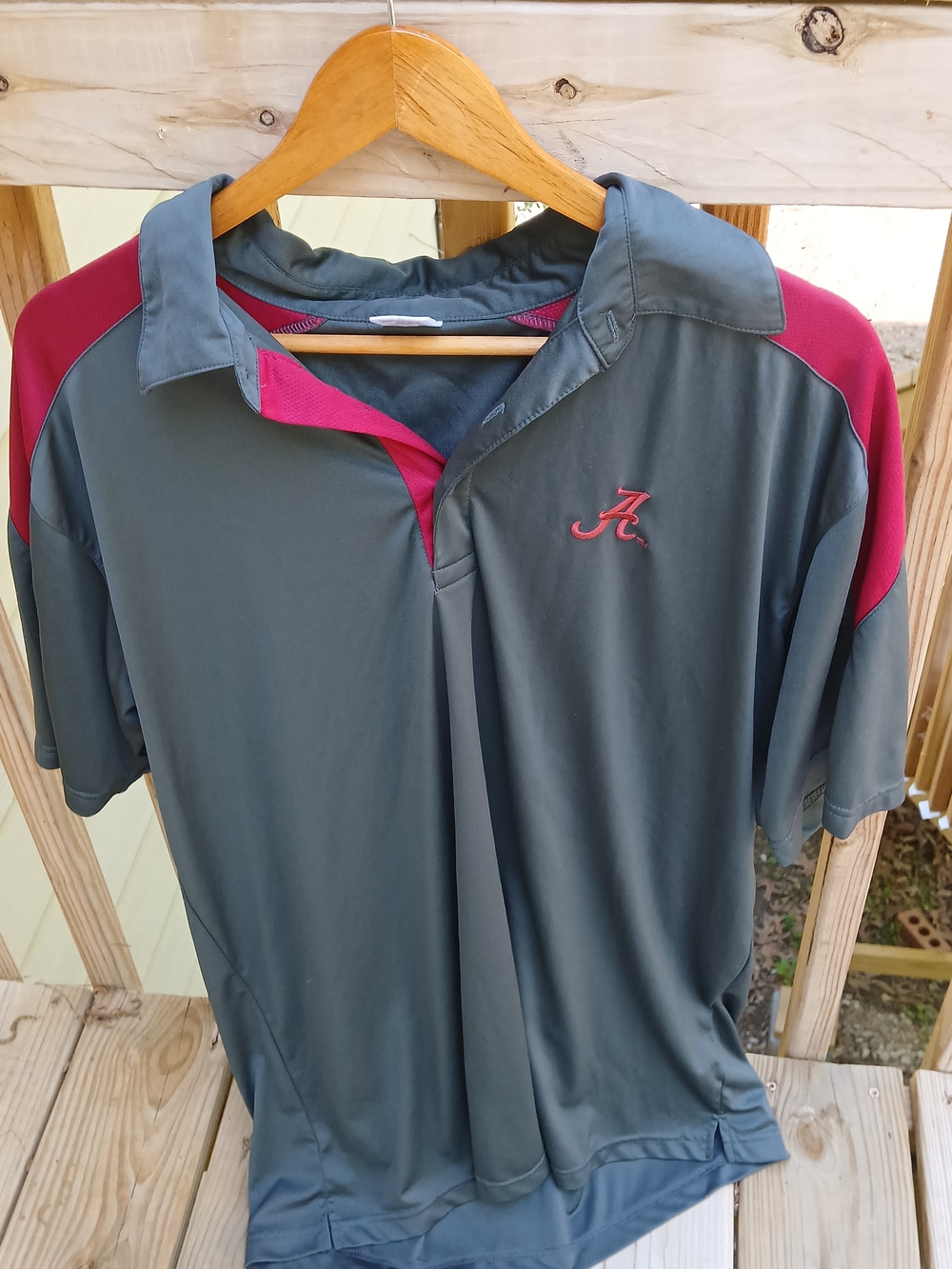 Men's Short-Sleeve Polo in Slate Gray with Crimson Accents